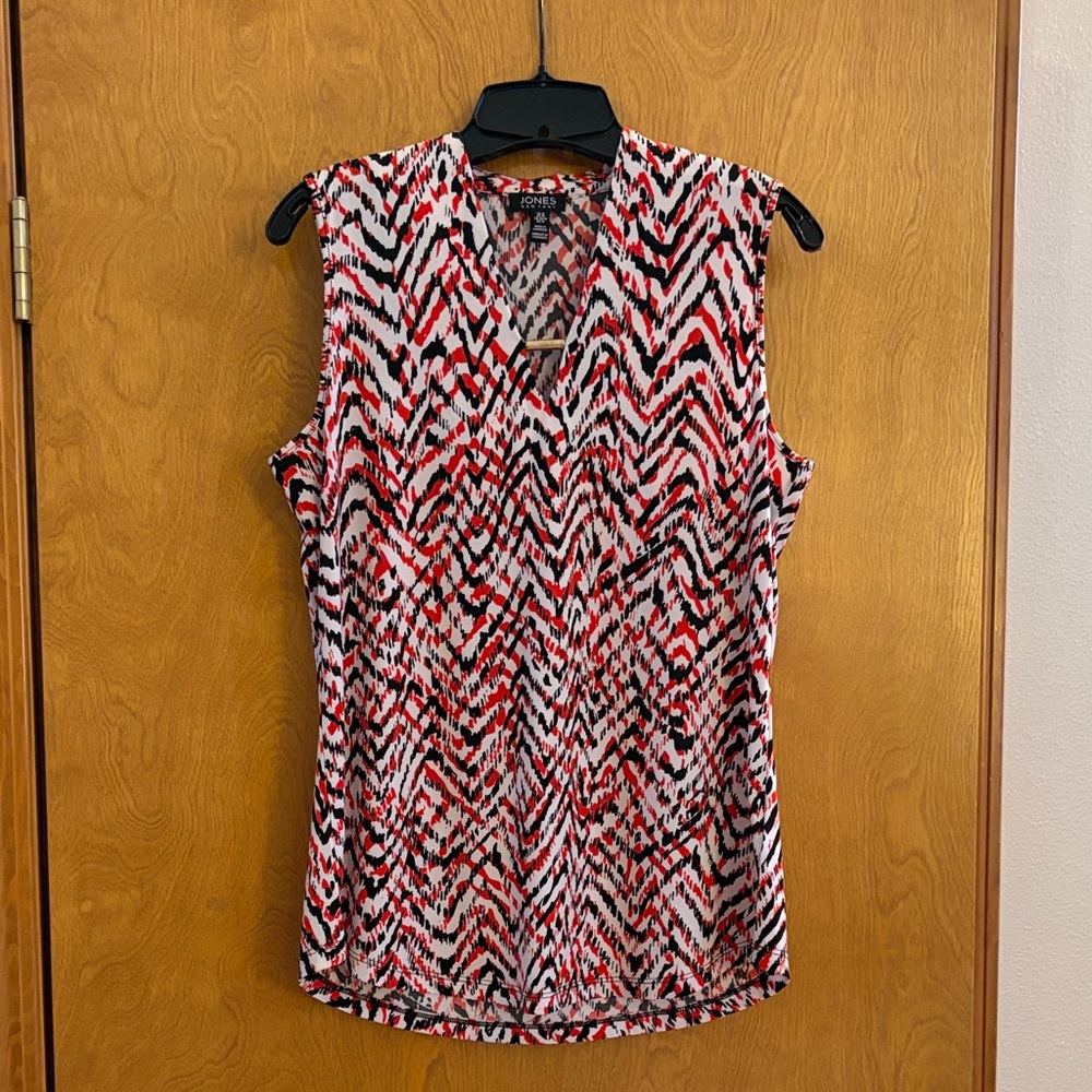 Jones New York Red and Black Sleeveless Blouse